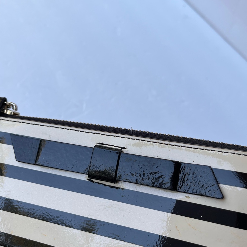 Black and White Striped Kate Spade Wallet Fair - Picture 2 of 5